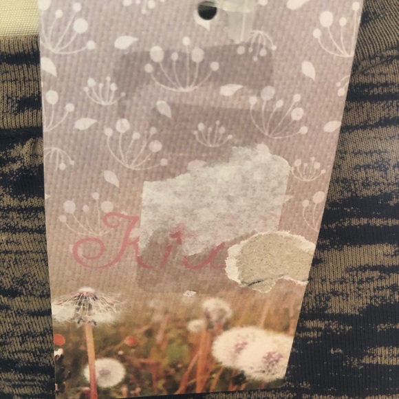 NWT Kiddo (Tween) Patterned Shirt w/ Flare Bottom - Picture 5 of 8